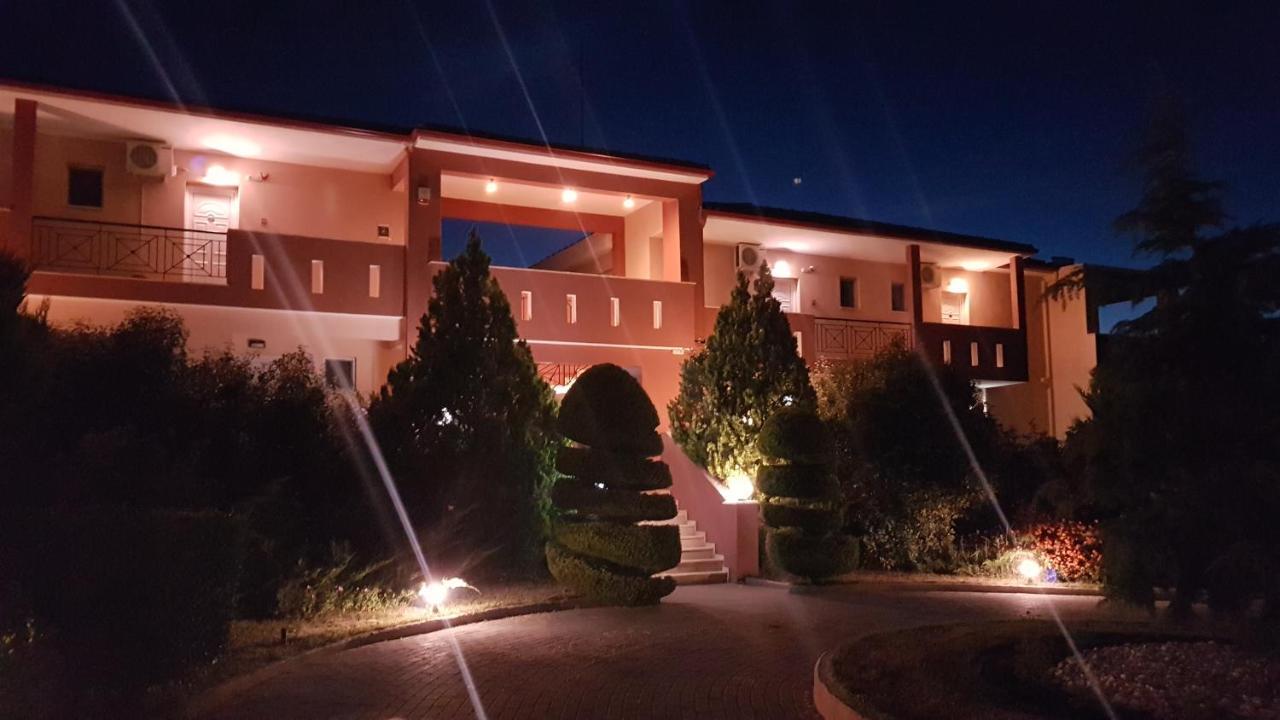 Agrili Apartments & Rooms Элия Экстерьер фото
