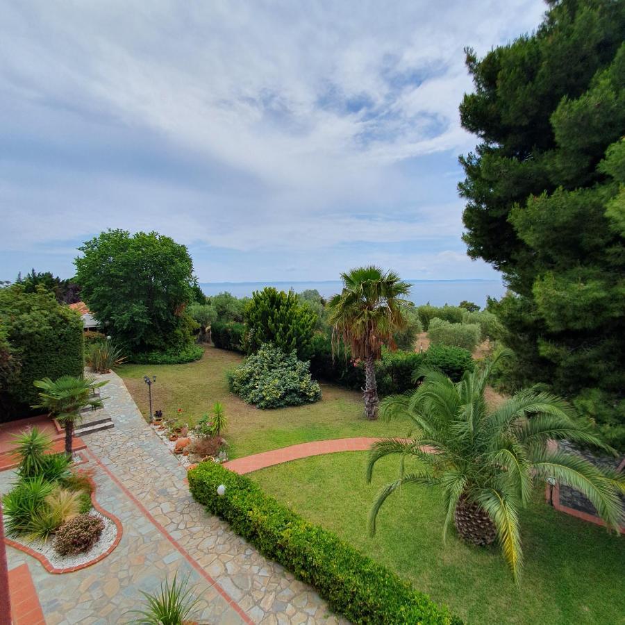 Agrili Apartments & Rooms Элия Экстерьер фото