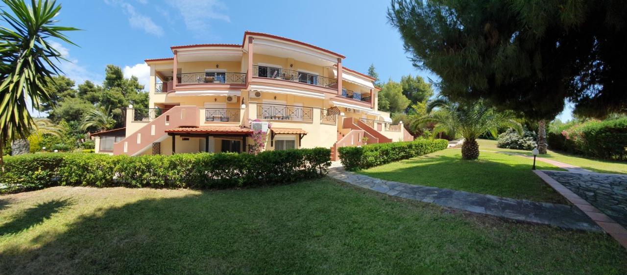 Agrili Apartments & Rooms Элия Экстерьер фото