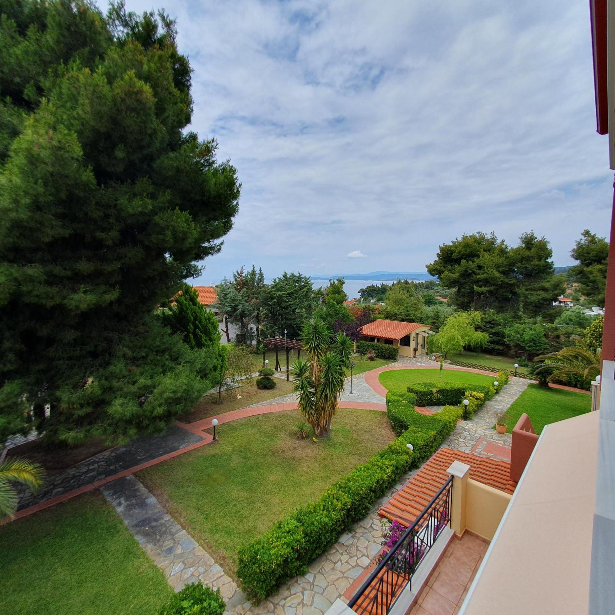 Agrili Apartments & Rooms Элия Экстерьер фото