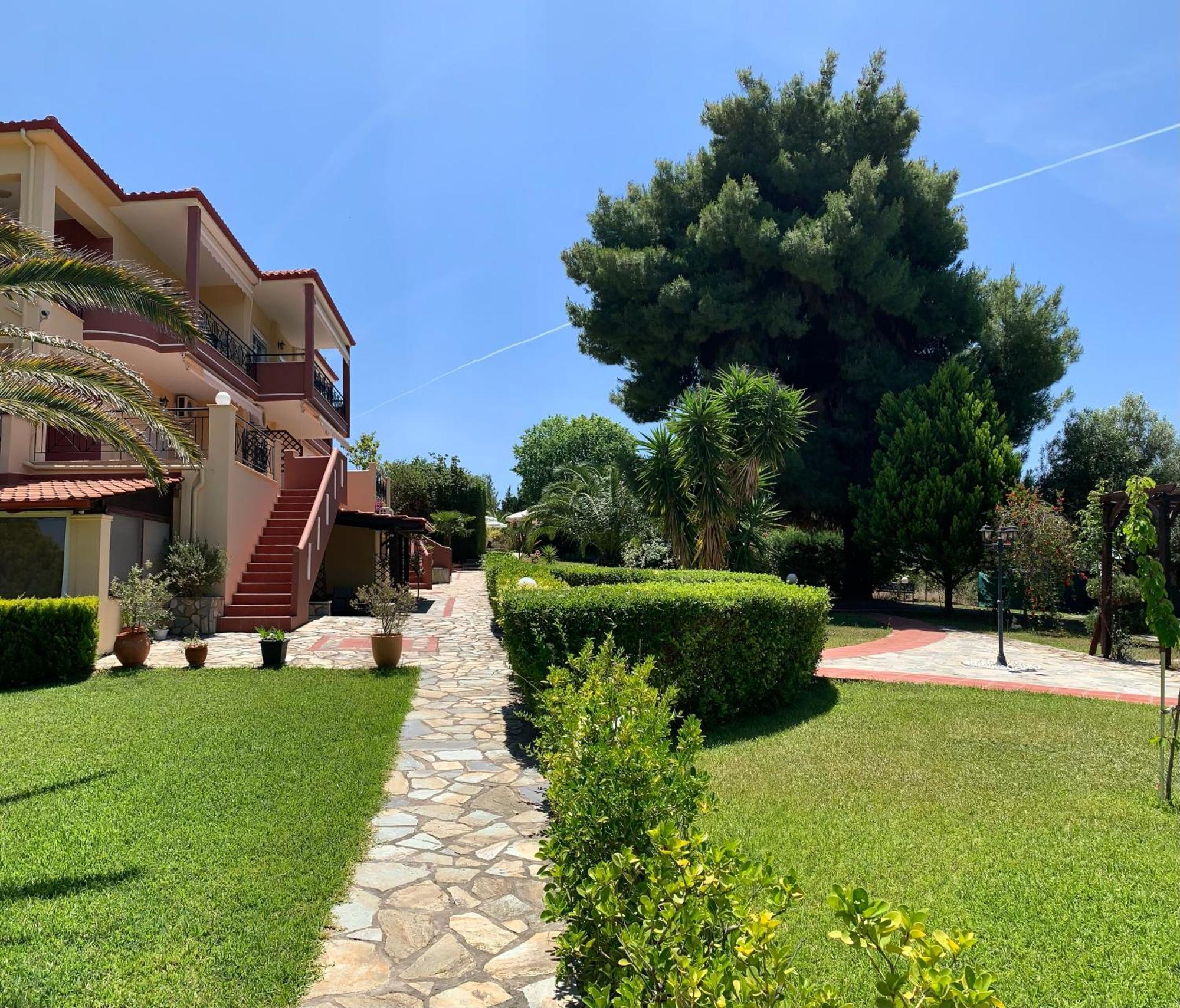 Agrili Apartments & Rooms Элия Экстерьер фото