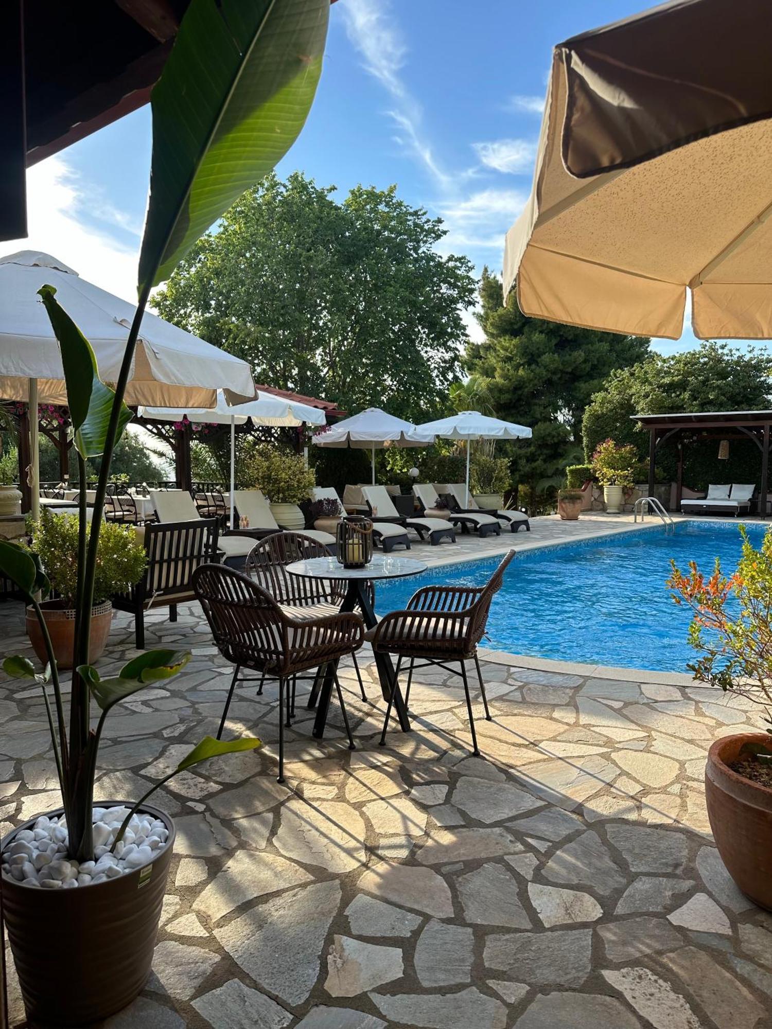 Agrili Apartments & Rooms Элия Экстерьер фото